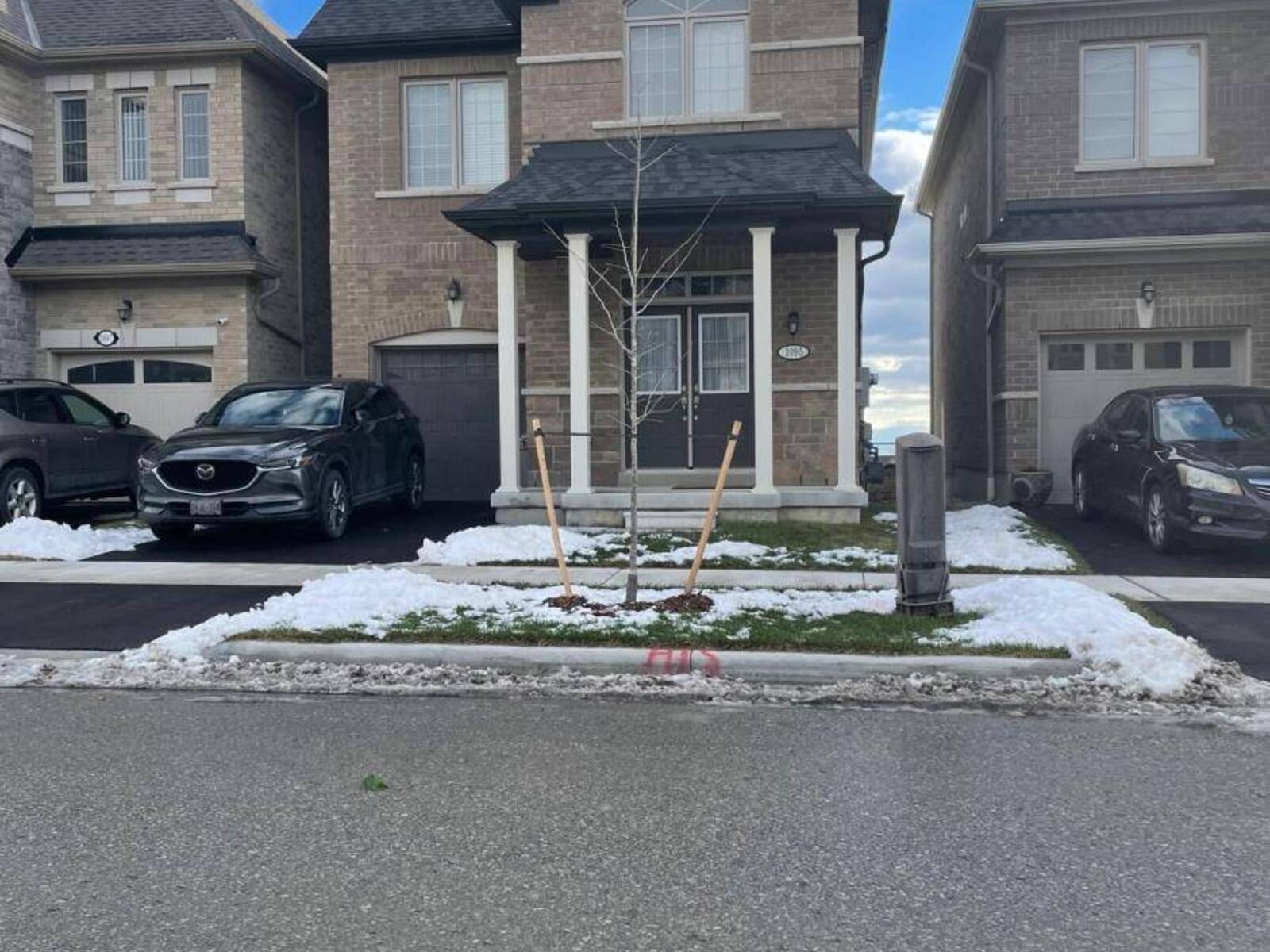 1095 SKYRIDGE BOULEVARD, Pickering, Ontario L1X 0M8