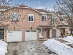 30 ROYAL CEDAR COURT East Gwillimbury Ontario, L9N 1R7