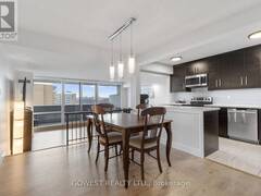 1806 - 240 SCARLETT ROAD Toronto Ontario, M6N 4X6