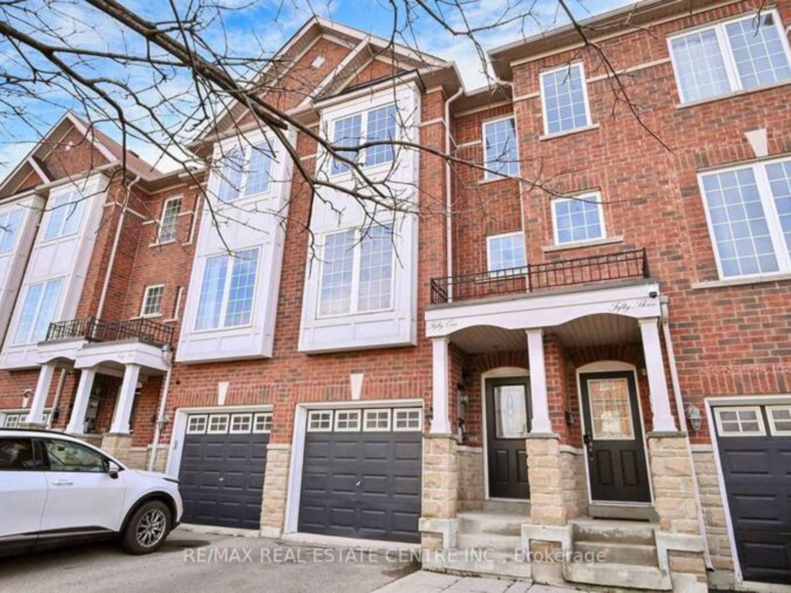 51 DENISON AVENUE, Brampton, Ontario L6X 0T7