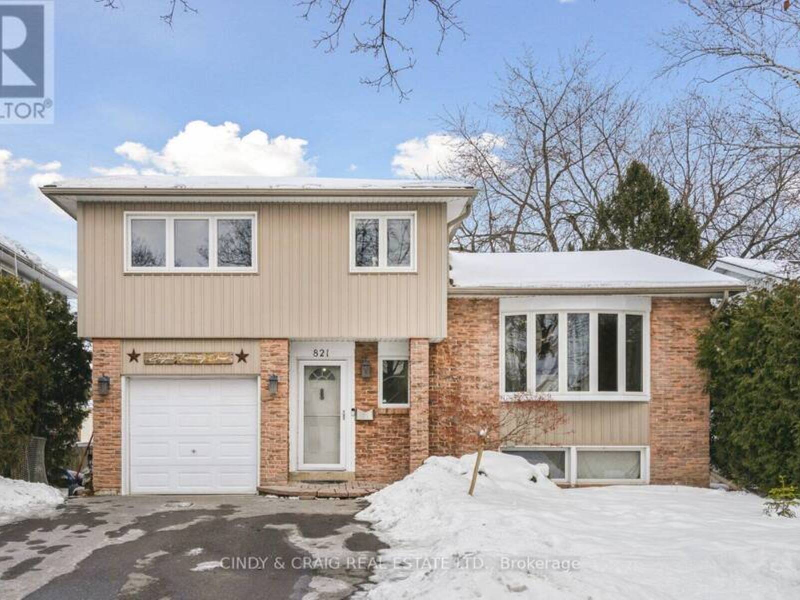 821 EXETER STREET, Oshawa, Ontario L1G 6P6