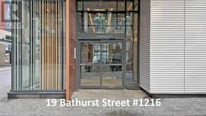 1216 - 19 BATHURST STREET | Toronto Ontario | Slide Image Seven