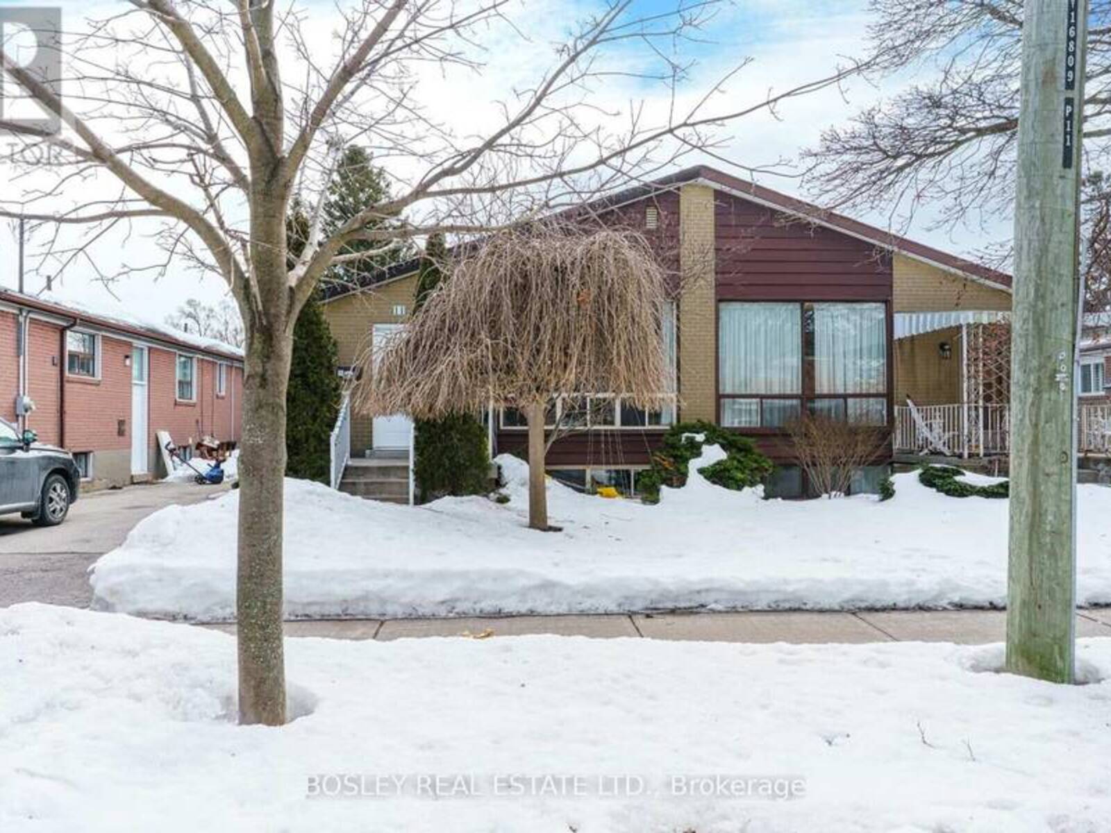 11 TRINNELL BOULEVARD, Toronto, Ontario M1L 1S4