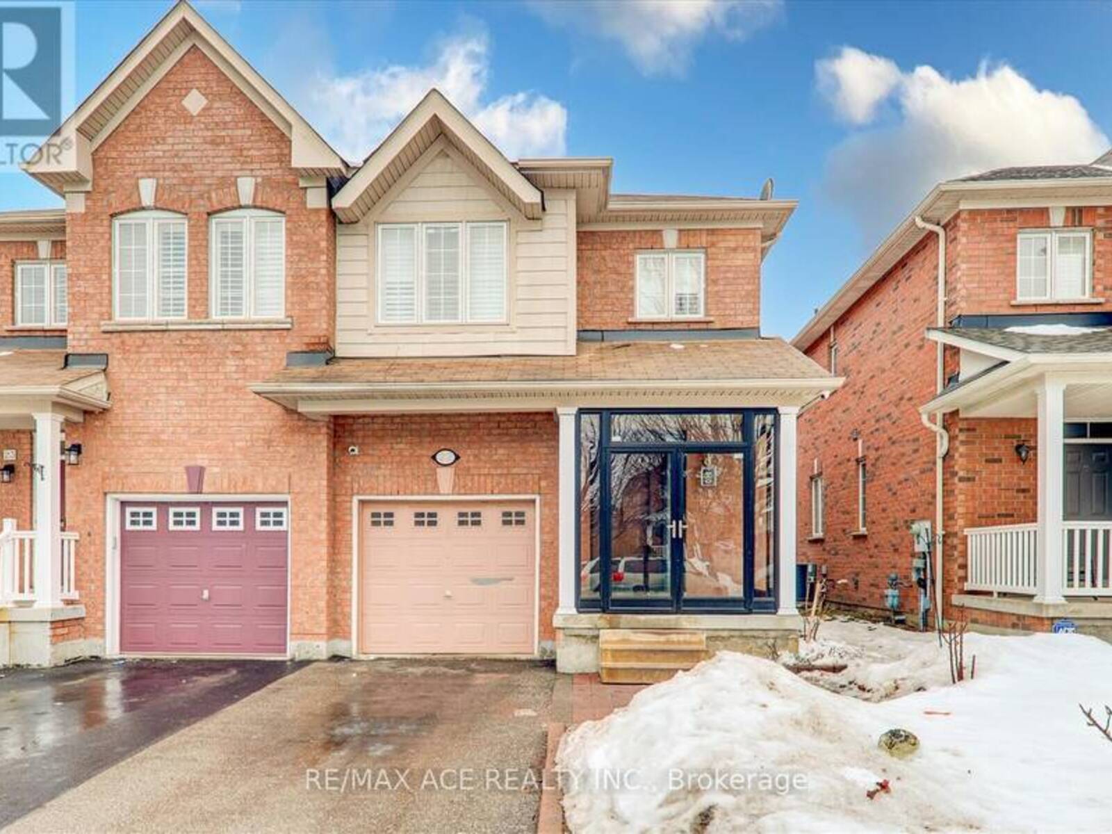 22 EDGLEY COURT, Ajax, Ontario L1T 0B9