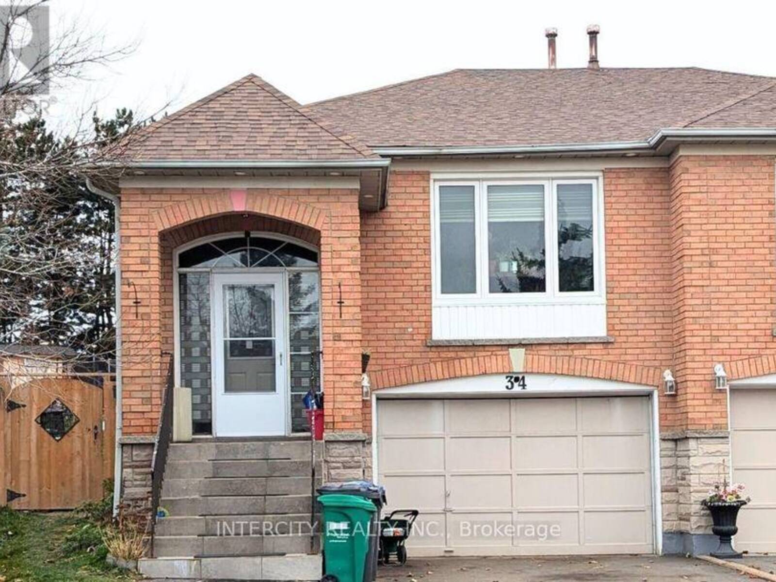 34 PEACE VALLEY CRESCENT E, Brampton, Ontario L6R 1G3