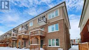 26 BORERS CREEK CIRCLE | Hamilton Ontario | Slide Image Forty