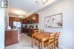 90 COLLIN COURT | Richmond Hill Ontario | Slide Image Nine