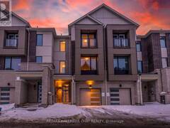 8 PEAREN LANE Barrie Ontario, L9J 0Z7