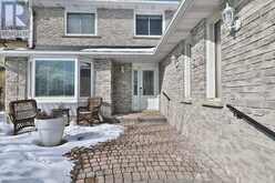 34 MANNING CRESCENT | Newmarket Ontario | Slide Image Three