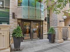 807 - 35 HAYDEN STREET E Toronto Ontario, M4Y 3C3