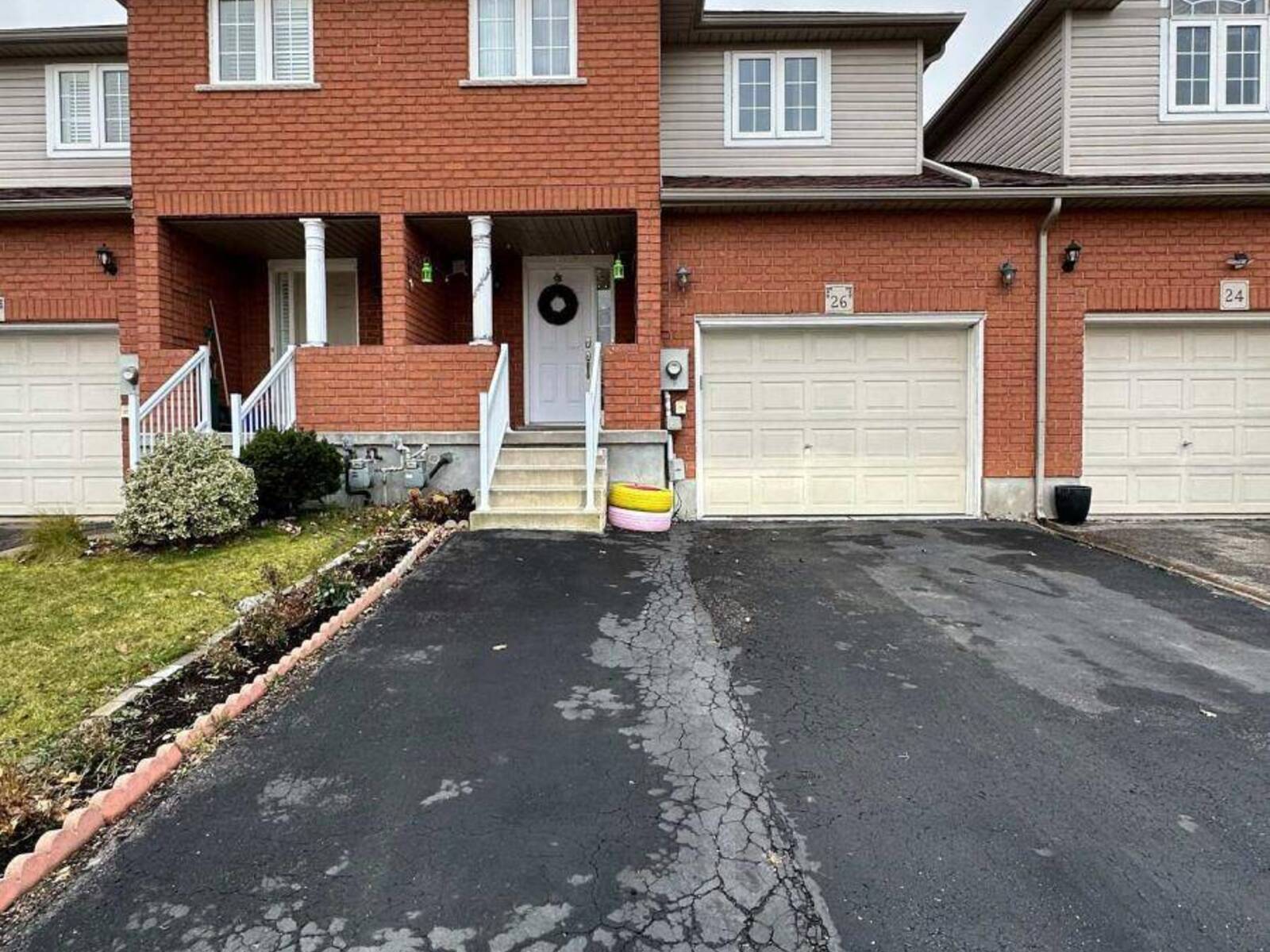 26 HONEY STREET, Cambridge, Ontario N1T 2C8