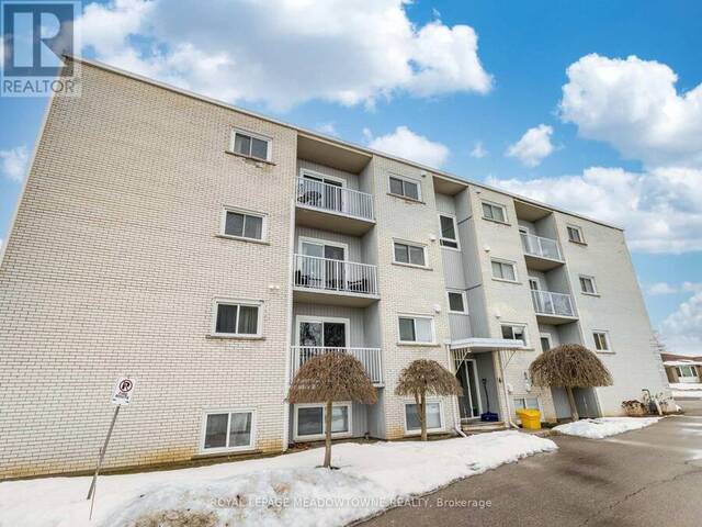 13 - 37 CONROY CRESCENT Guelph Ontario, N1G 2V5 - 2 Bedrooms Condo For Sale