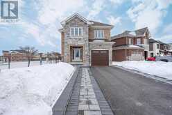 399 RITA'S AVENUE | Newmarket Ontario | Slide Image One