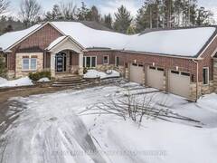 36 LILAC LANE Midhurst Ontario, L9X 0N4