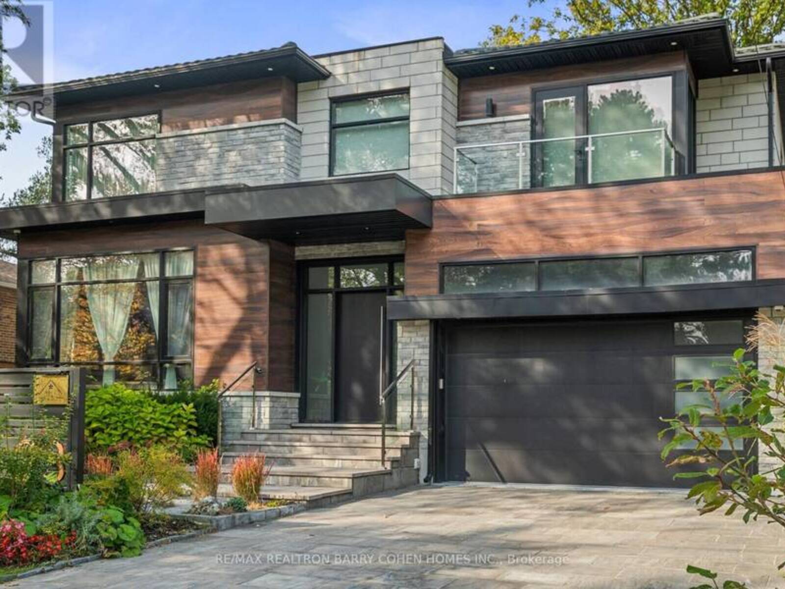 23 ALDERDALE COURT, Toronto, Ontario M3B 2H8