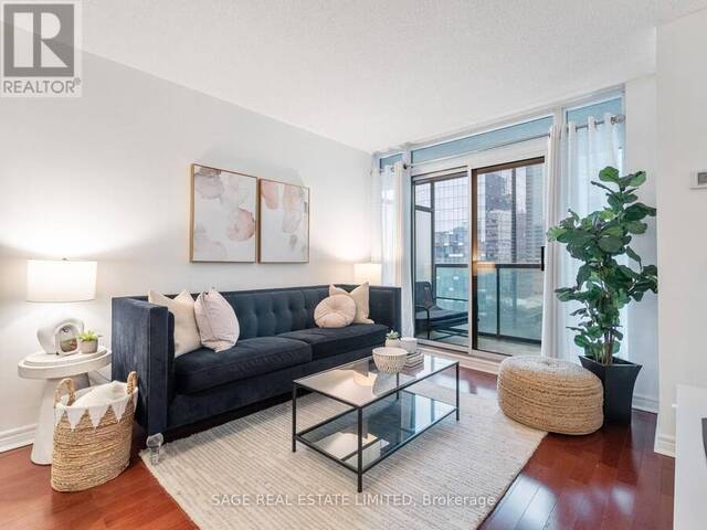 1705 - 30 GRAND TRUNK CRESCENT Toronto Ontario, M5J 3A4 - 2 Bedrooms Condo For Sale