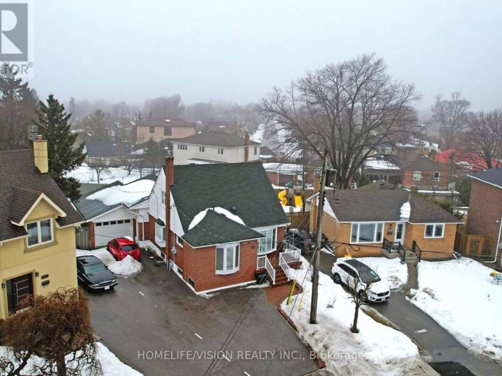 15 IVORDALE CRESCENT, Toronto, Ontario M1R 2W5