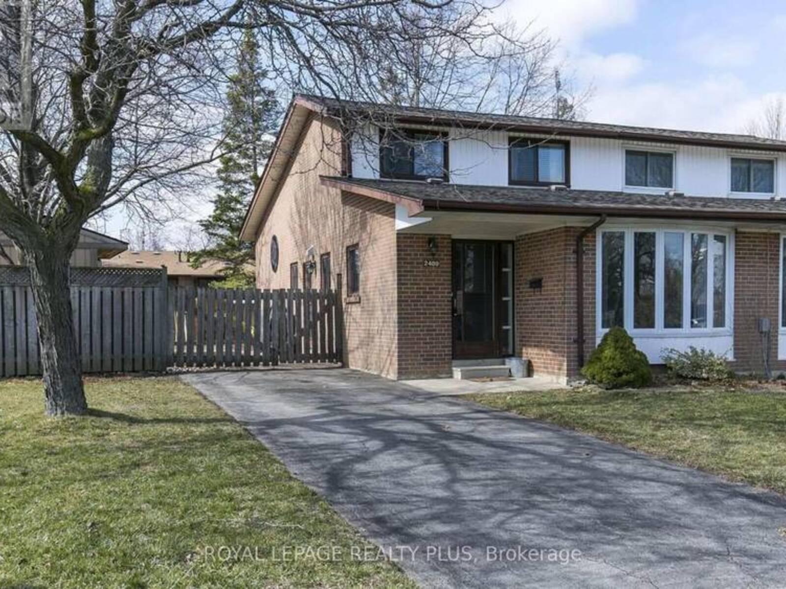 2489 YEOVIL ROAD, Mississauga, Ontario L5J 2G1