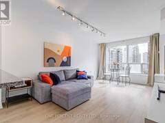 1105 - 21 HILLCREST AVENUE Toronto Ontario, M2N 7K2