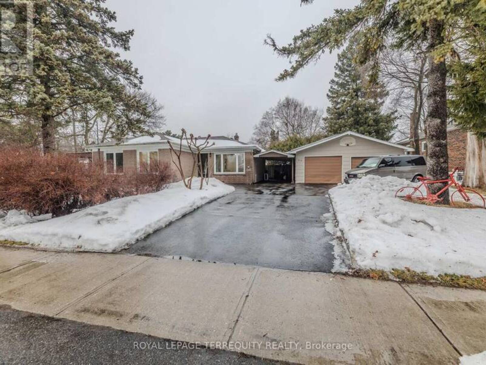 96 TALMAGE AVENUE, Richmond Hill, Ontario L4C 3J8