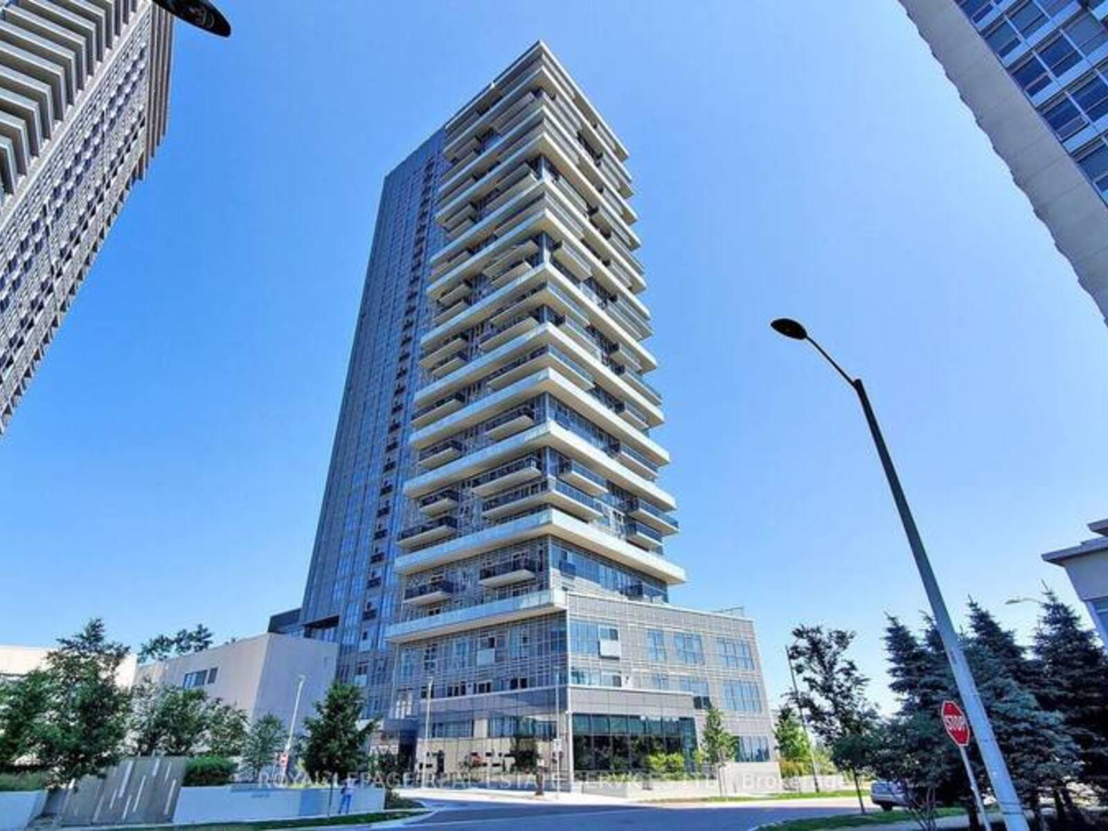 2401 - 225 VILLAGE GREEN SQUARE, Toronto, Ontario M1S 0L7