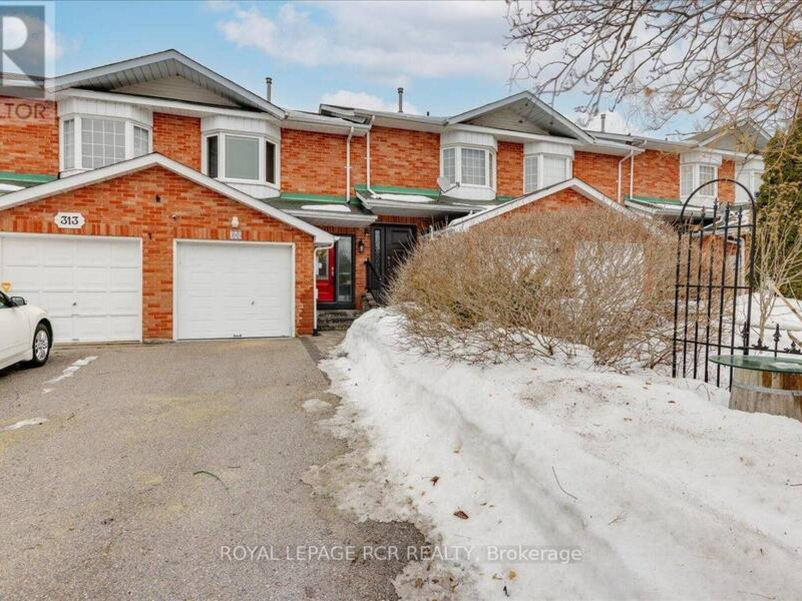 315 CROWDER BOULEVARD, Newmarket, Ontario L3Y 8J6