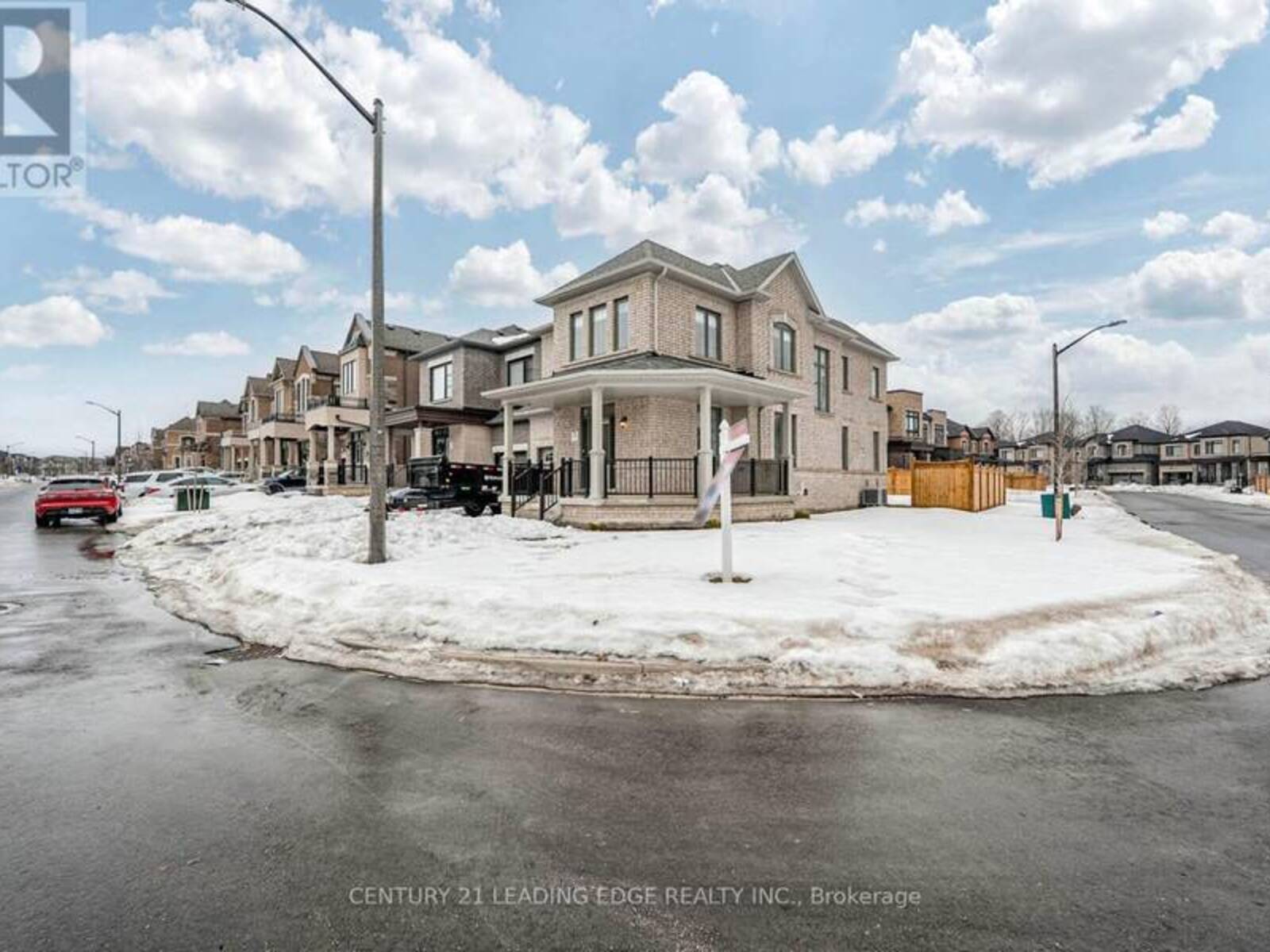 1 O'REILLY STREET, Whitby, Ontario L1P 0N7