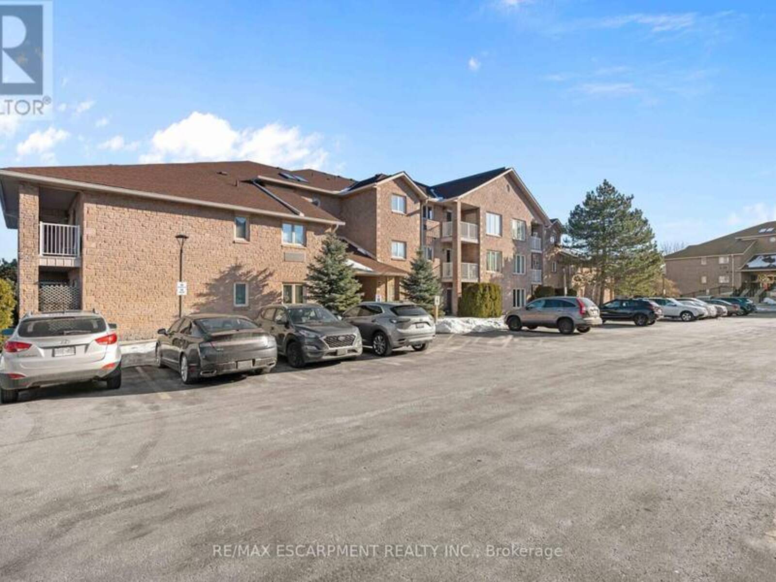 40 - 3050 PINEMEADOW DRIVE, Burlington, Ontario L7M 3X5