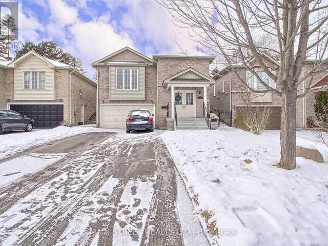 16 HILLVIEW DRIVE Newmarket Ontario, L3Y 4H9 - 4 Bedrooms Home For Sale