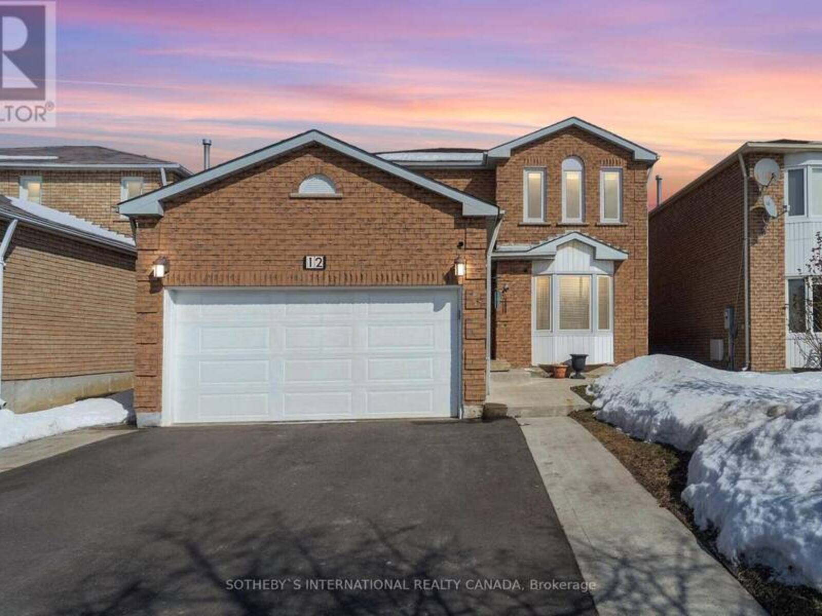 12 DUGGAN DRIVE, Brampton, Ontario L6Y 4K8