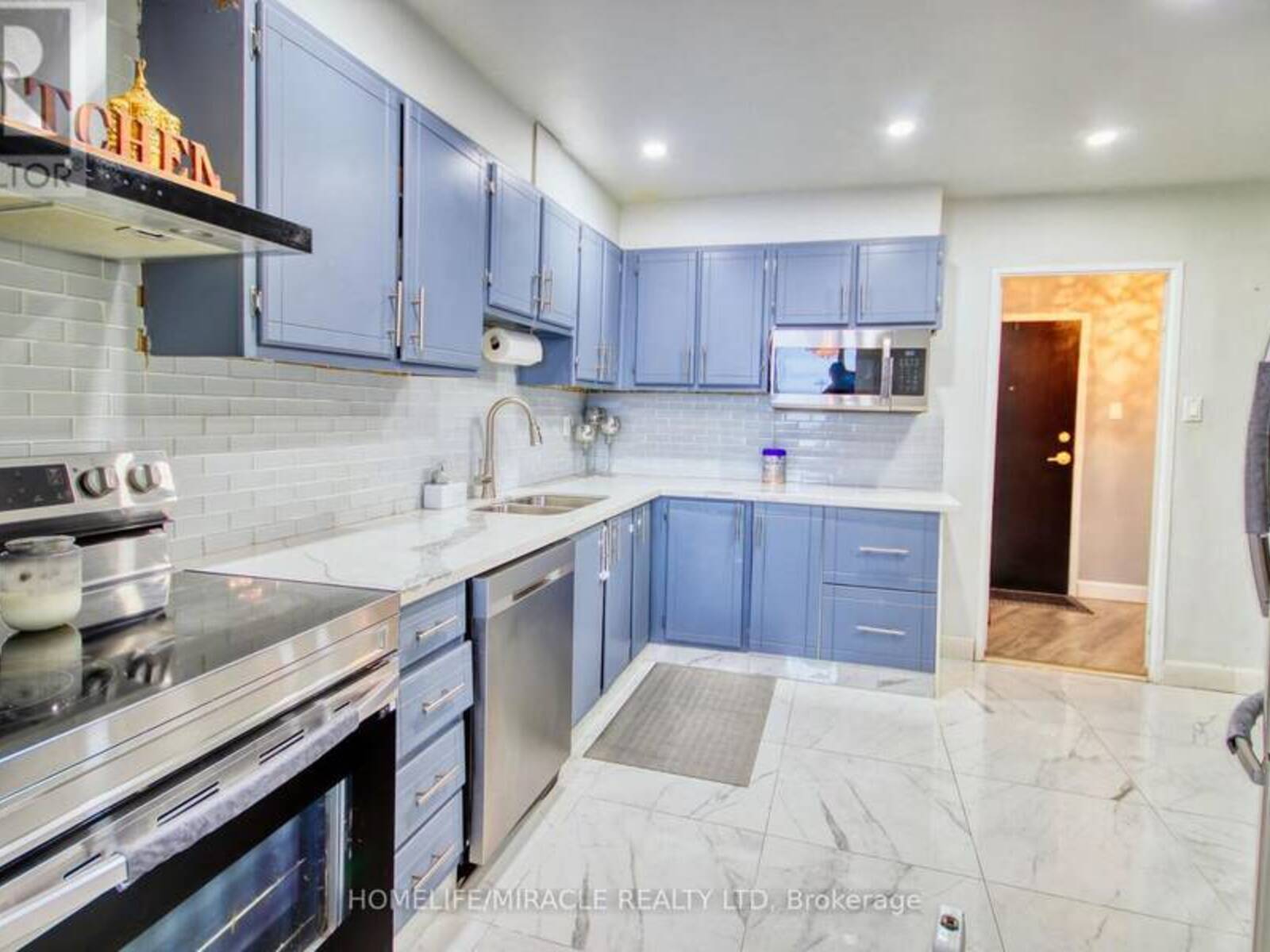 PH-2 - 150 NEPTUNE DRIVE, Toronto, Ontario M6A 2Y9