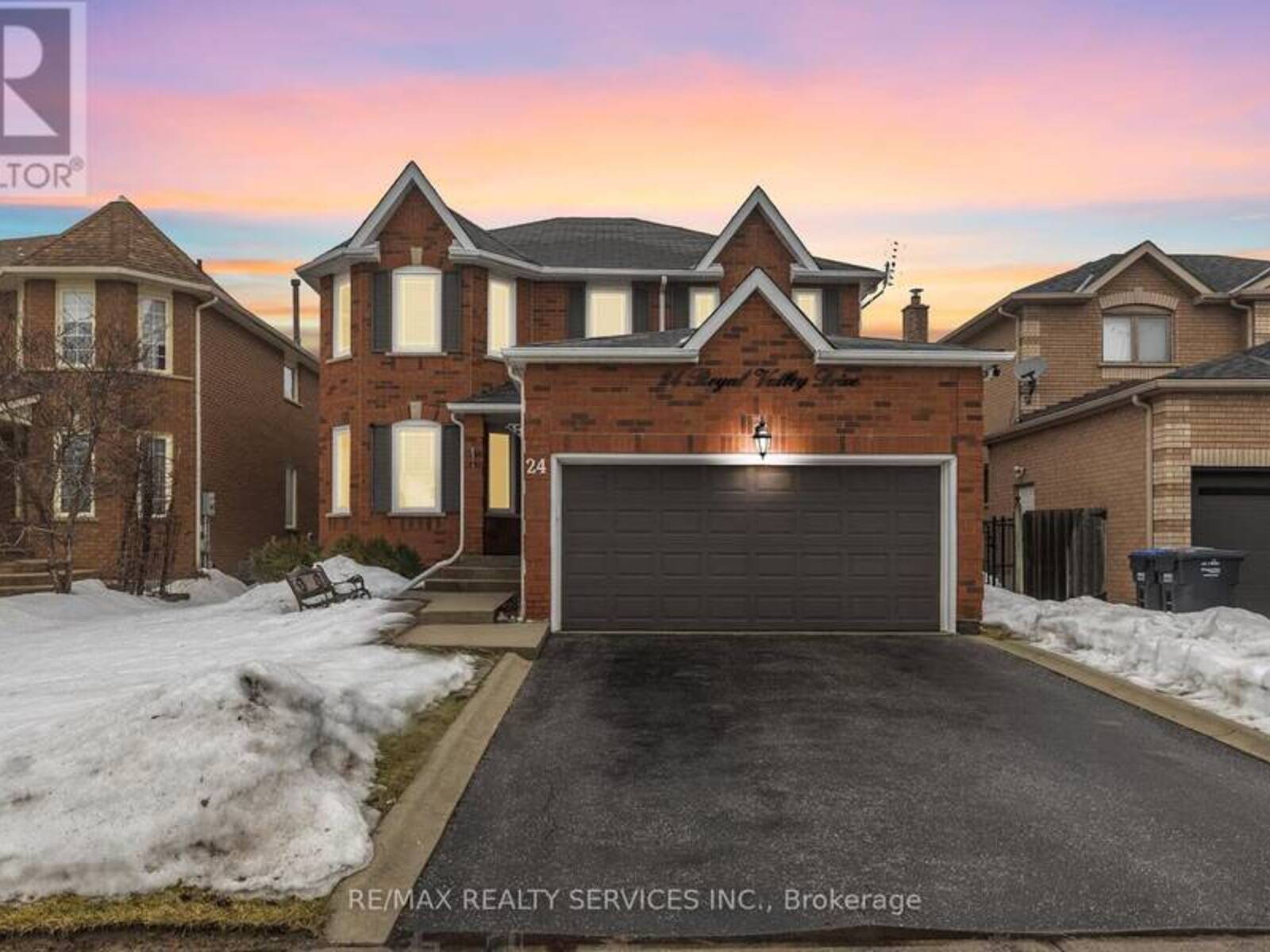 24 ROYAL VALLEY DRIVE, Caledon, Ontario L7C 1B2