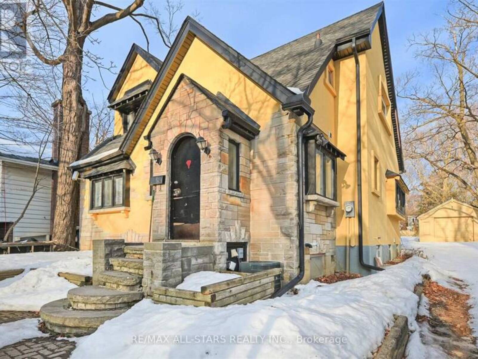 43 LARWOOD BOULEVARD, Toronto, Ontario M1M 2M6