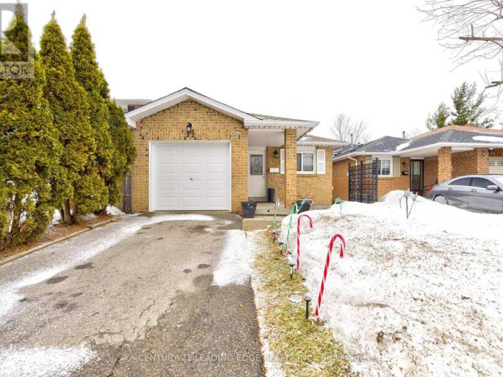 22 CLEARVIEW COURT N, Brampton, Ontario L6Z 2B1