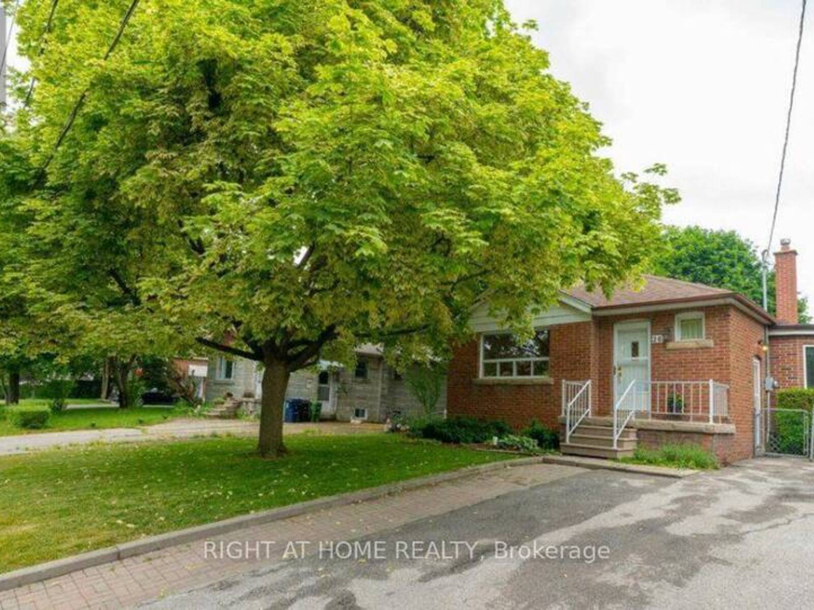 26 MELODY ROAD, Toronto, Ontario M9M 1C7