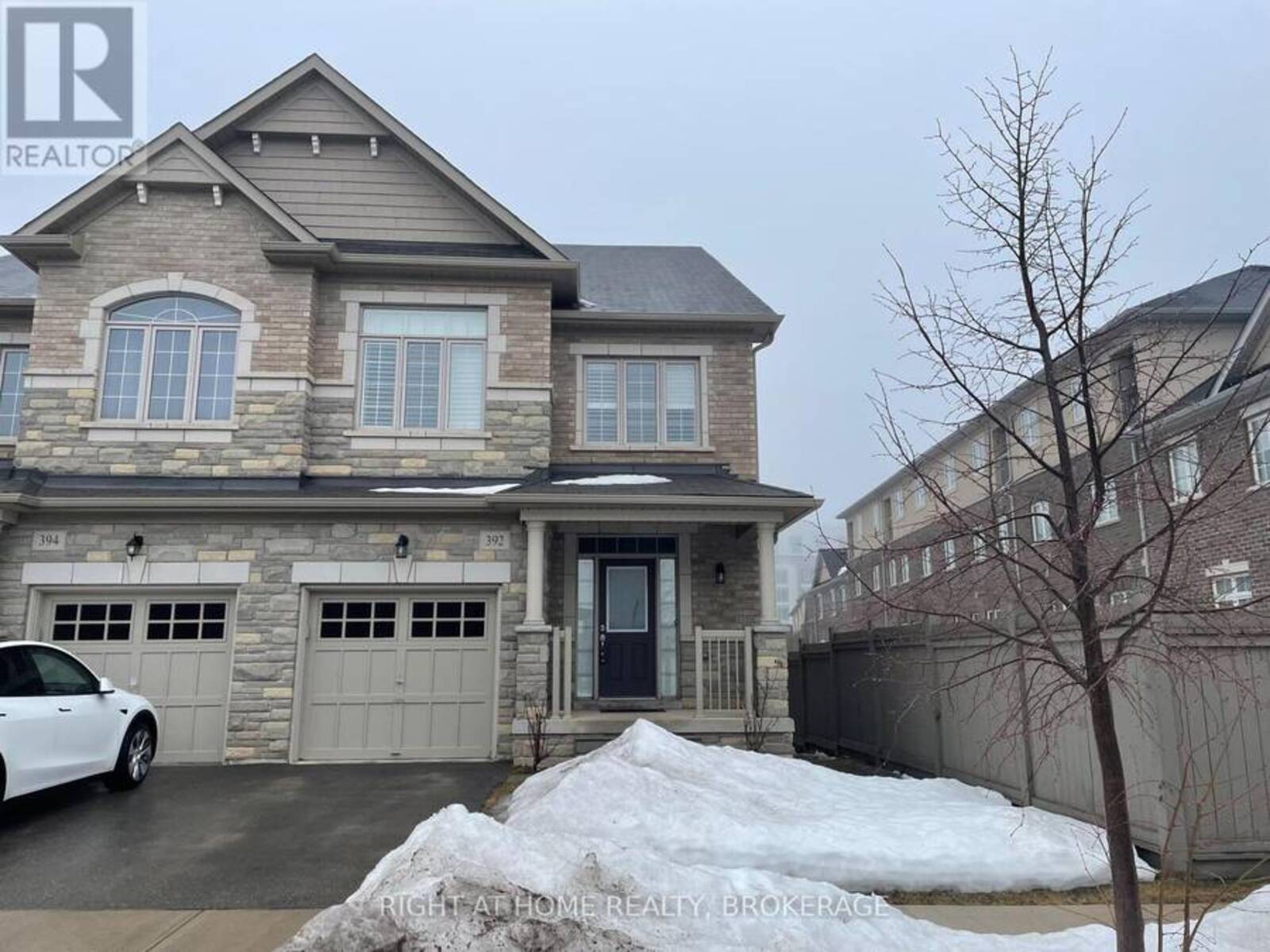 392 GRINDSTONE TRAIL, Oakville, Ontario L6H 0S1