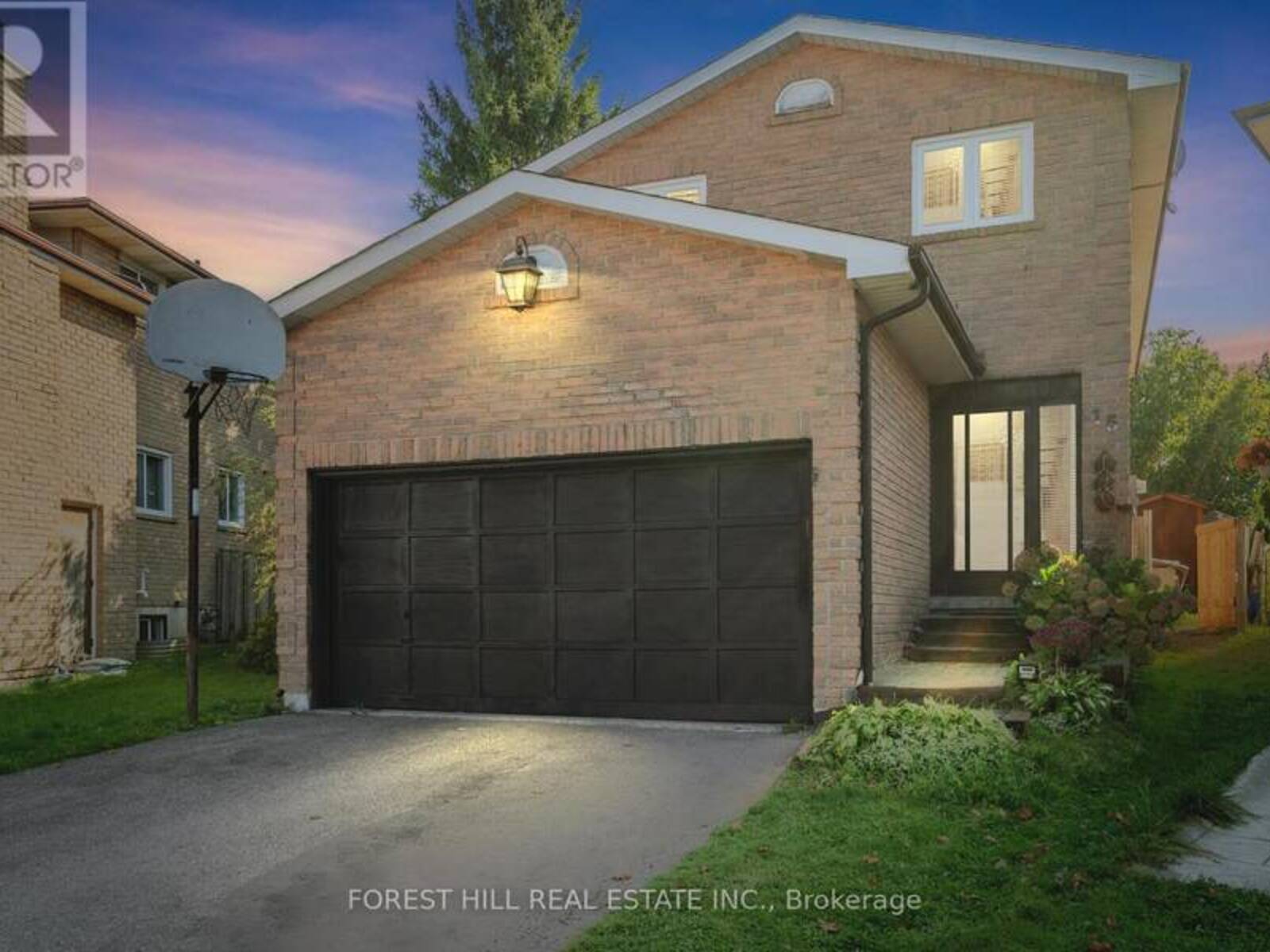 15 MILES COURT, Richmond Hill, Ontario L4C 5P7