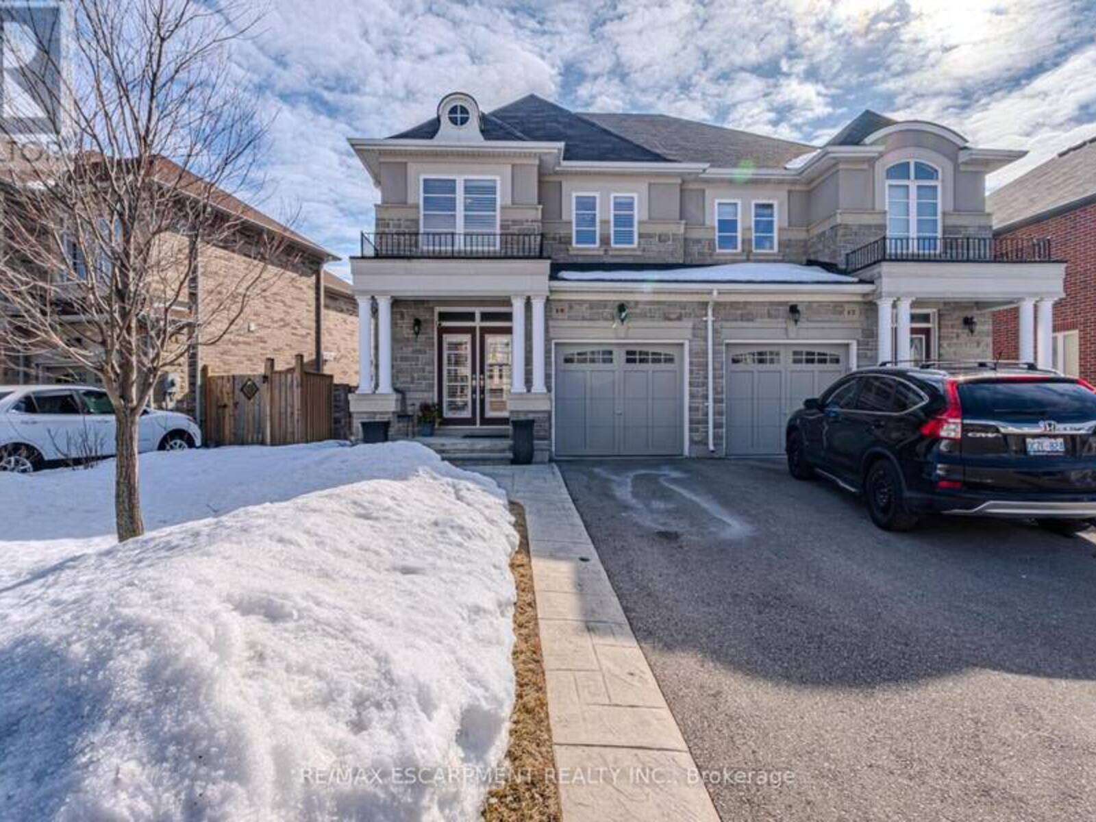 15 SUMMERBERRY WAY, Hamilton, Ontario L9B 0G2