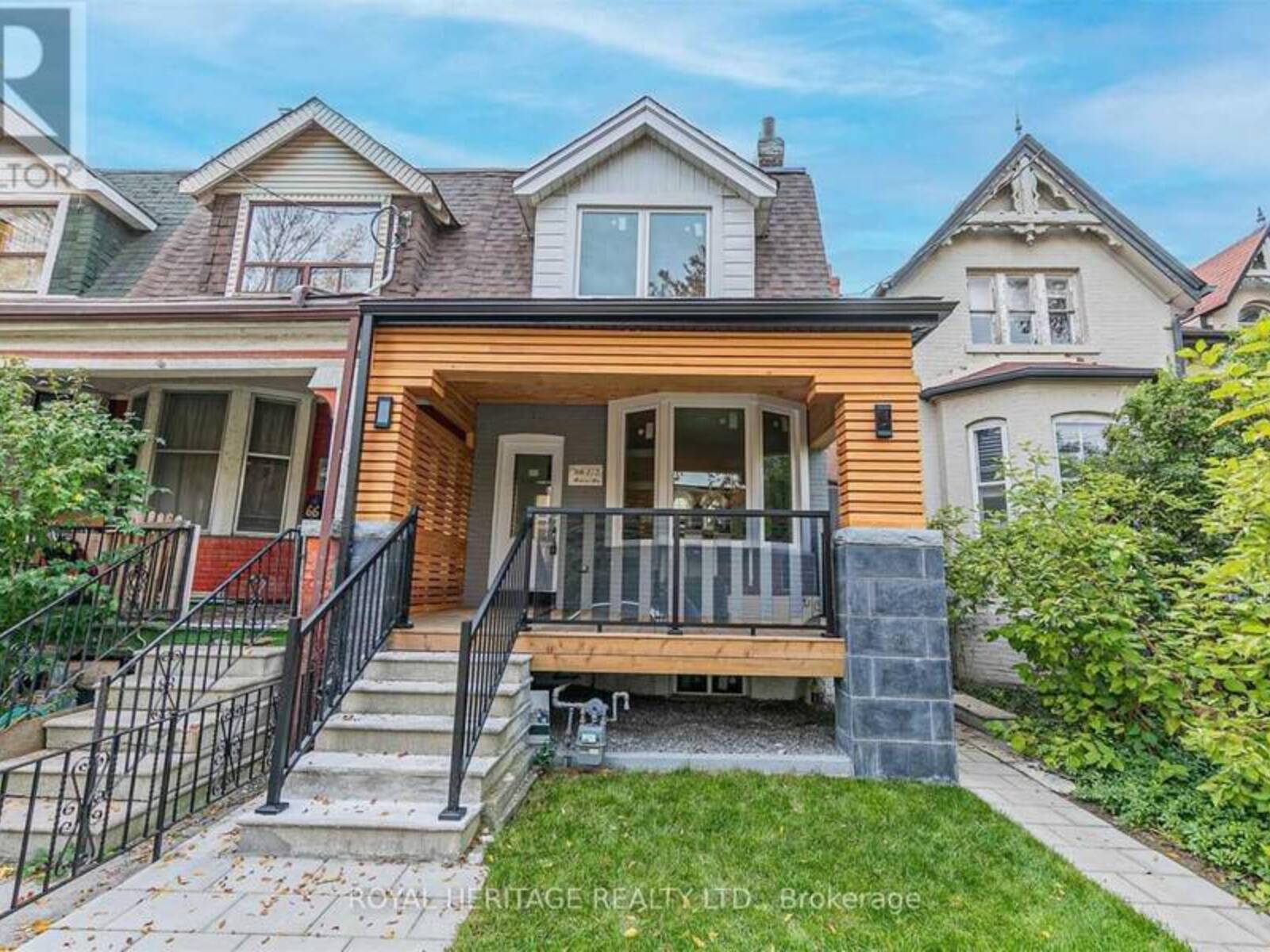 66A BELLEVUE AVENUE, Toronto, Ontario M5T 2N4