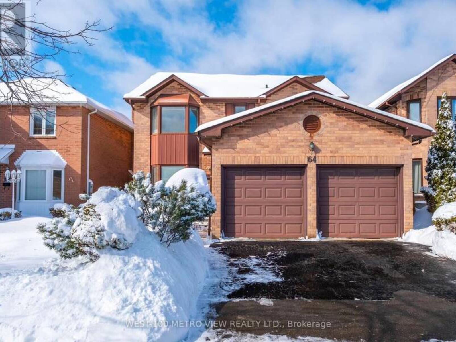 64 CLYDESDALE CIRCLE, Brampton, Ontario L6Y 3P9