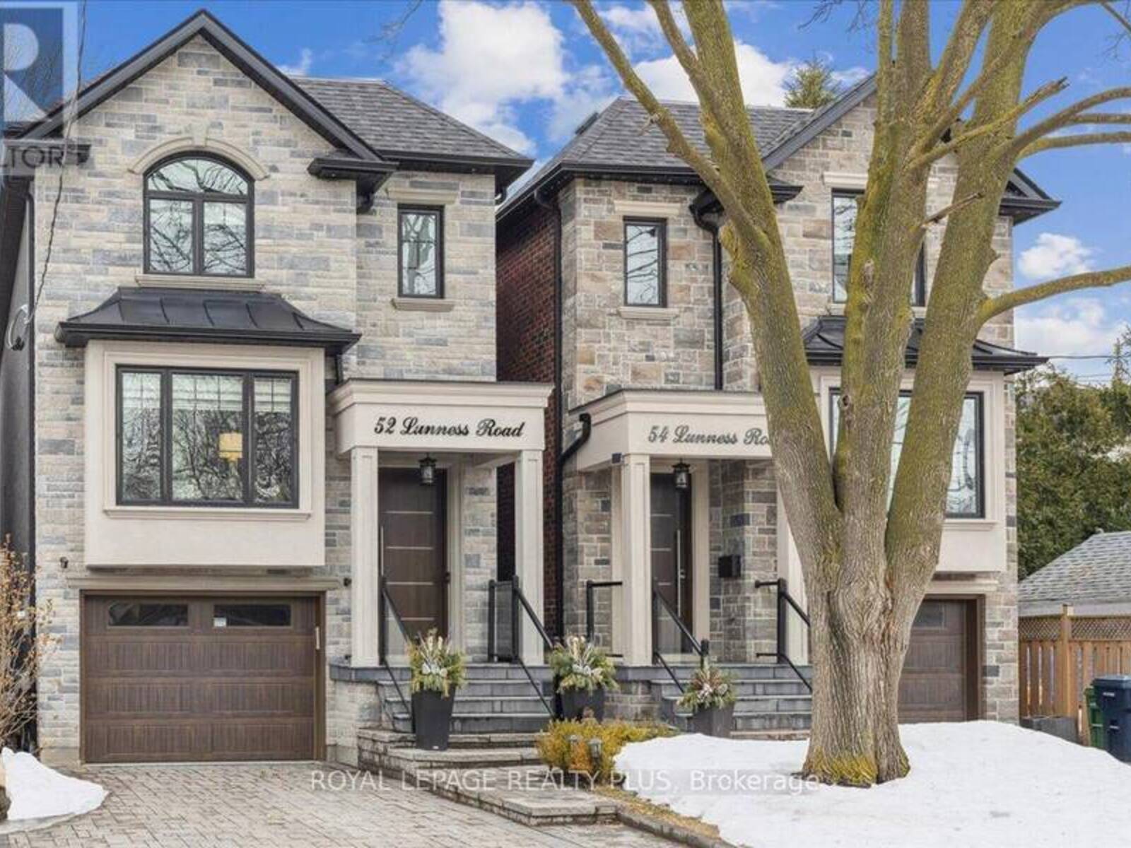 52 LUNNESS ROAD, Toronto, Ontario M8W 4M4