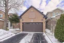 423 BARTHOLOMEW DRIVE | Newmarket Ontario | Slide Image Three