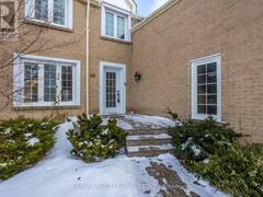 40 NOTTINGHAM CRESCENT Brampton Ontario, L6S 4G4