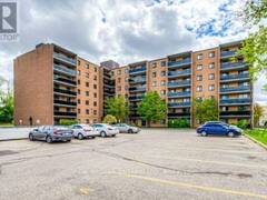 702 - 29 WEST AVENUE W Kitchener Ontario, N2M 5E4