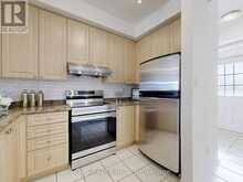 11 - 30 GREENSBOROUGH VILLAGE CIRCLE | Markham Ontario | Slide Image Ten