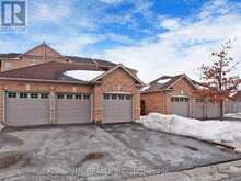 11 - 30 GREENSBOROUGH VILLAGE CIRCLE | Markham Ontario | Slide Image Thirty-four