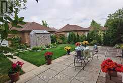 11 - 30 GREENSBOROUGH VILLAGE CIRCLE | Markham Ontario | Slide Image Thirty-six