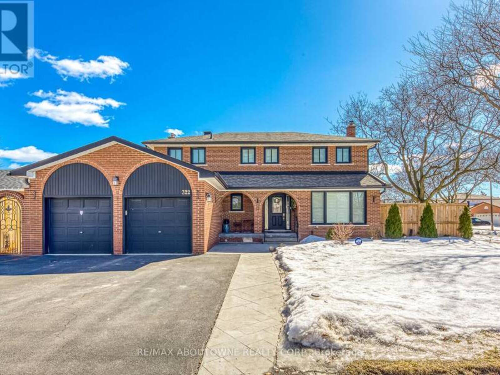 322 MARY STREET, Oakville, Ontario L6K 3P6