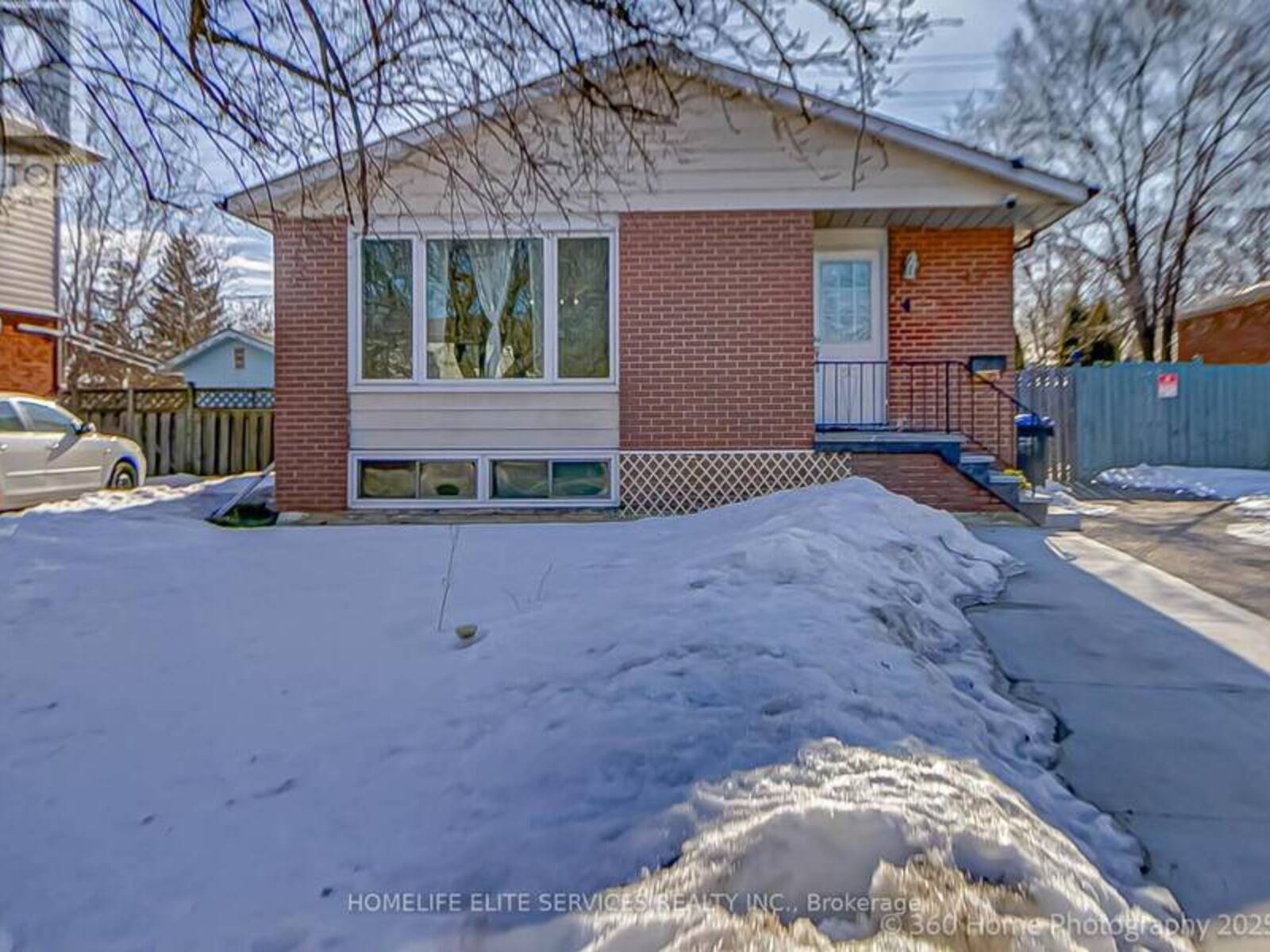 30 EDENBOROUGH DRIVE, Brampton, Ontario L6T 3A1