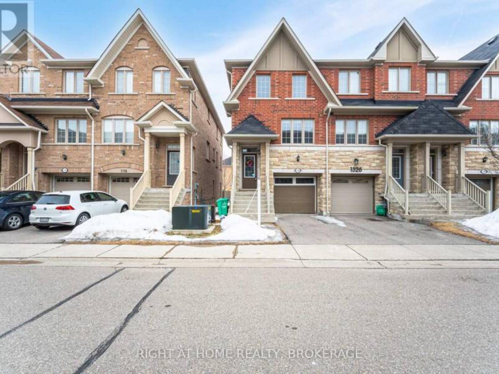 1328 GRANROCK CRESCENT, Mississauga, Ontario L5V 0E1